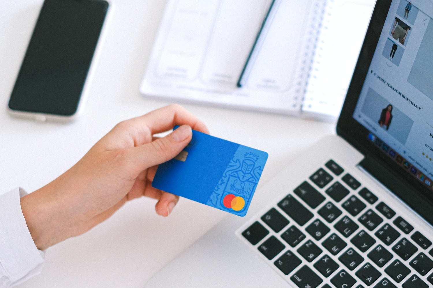 Cashless Policy and it's advantages 2 gift card at the best rate